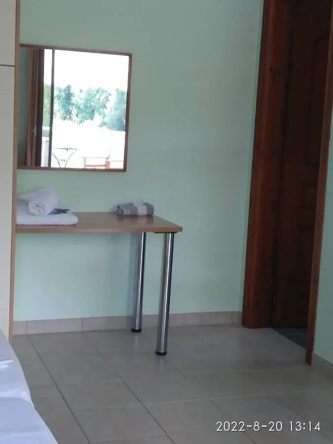 Roula Rooms Stratonion